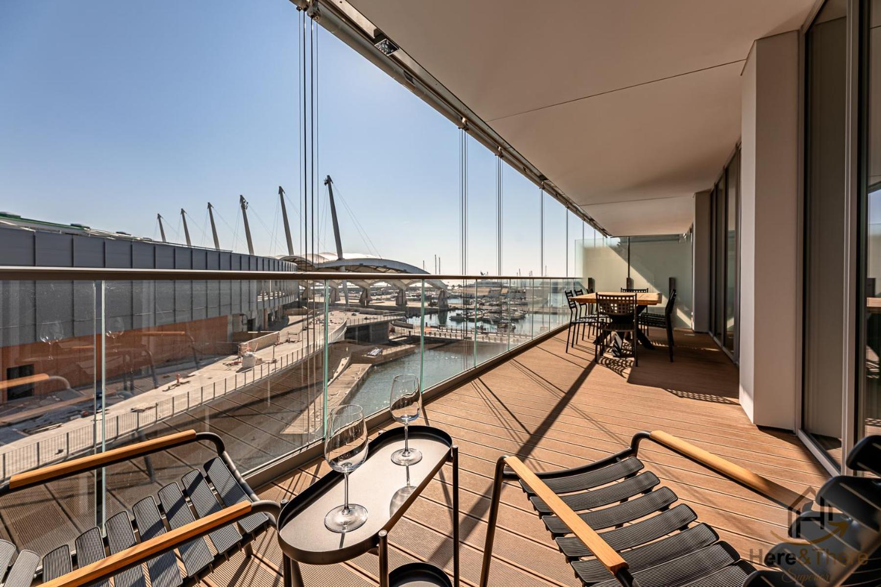 Apartment Luxury By The Sea - Free Park - Gym - Ultrawifi *