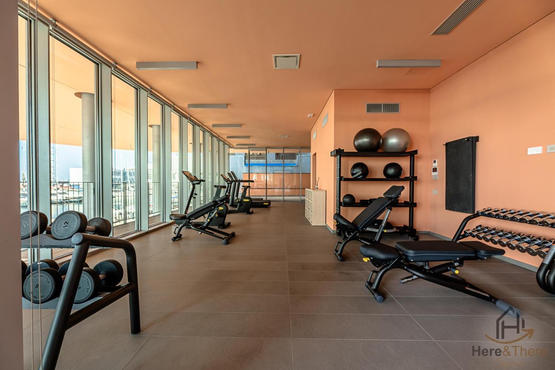 Apartment Luxury By The Sea - Free Park - Gym - Ultrawifi